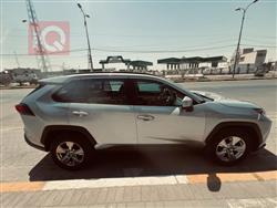 تۆیۆتا ڕاڤ 4